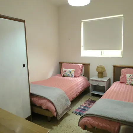 Welcome Families & Groups Close To 3 Bedroom Appartement Mellieħa