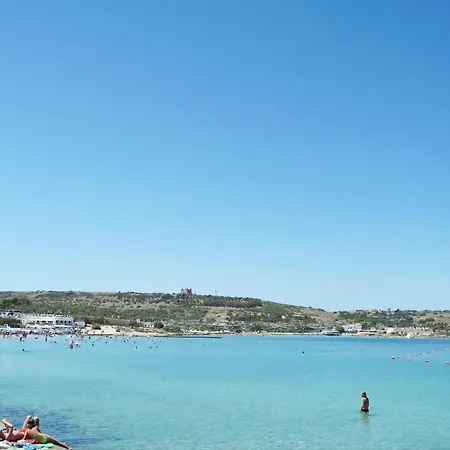 Welcome Families & Groups Close To Beach 3 Bedroom Apt Apartman